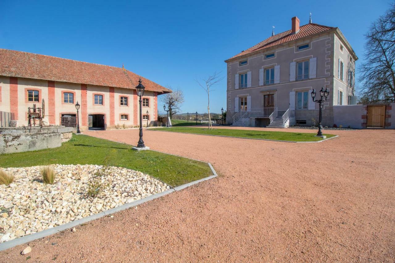 Gite De Charme 5 Epis - Demeure La Moliere Glaine-Montaigut Exterior foto