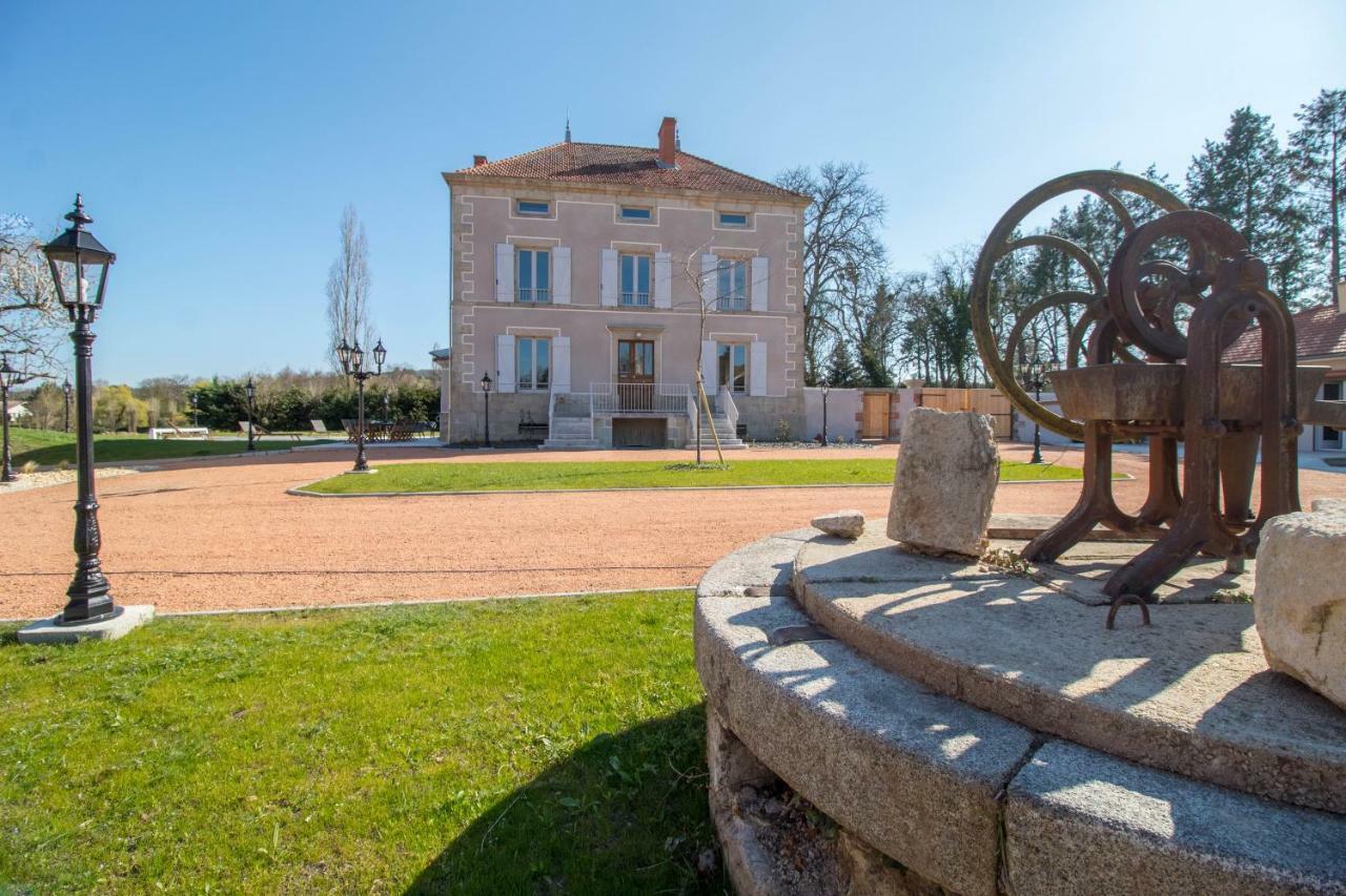 Gite De Charme 5 Epis - Demeure La Moliere Glaine-Montaigut Exterior foto